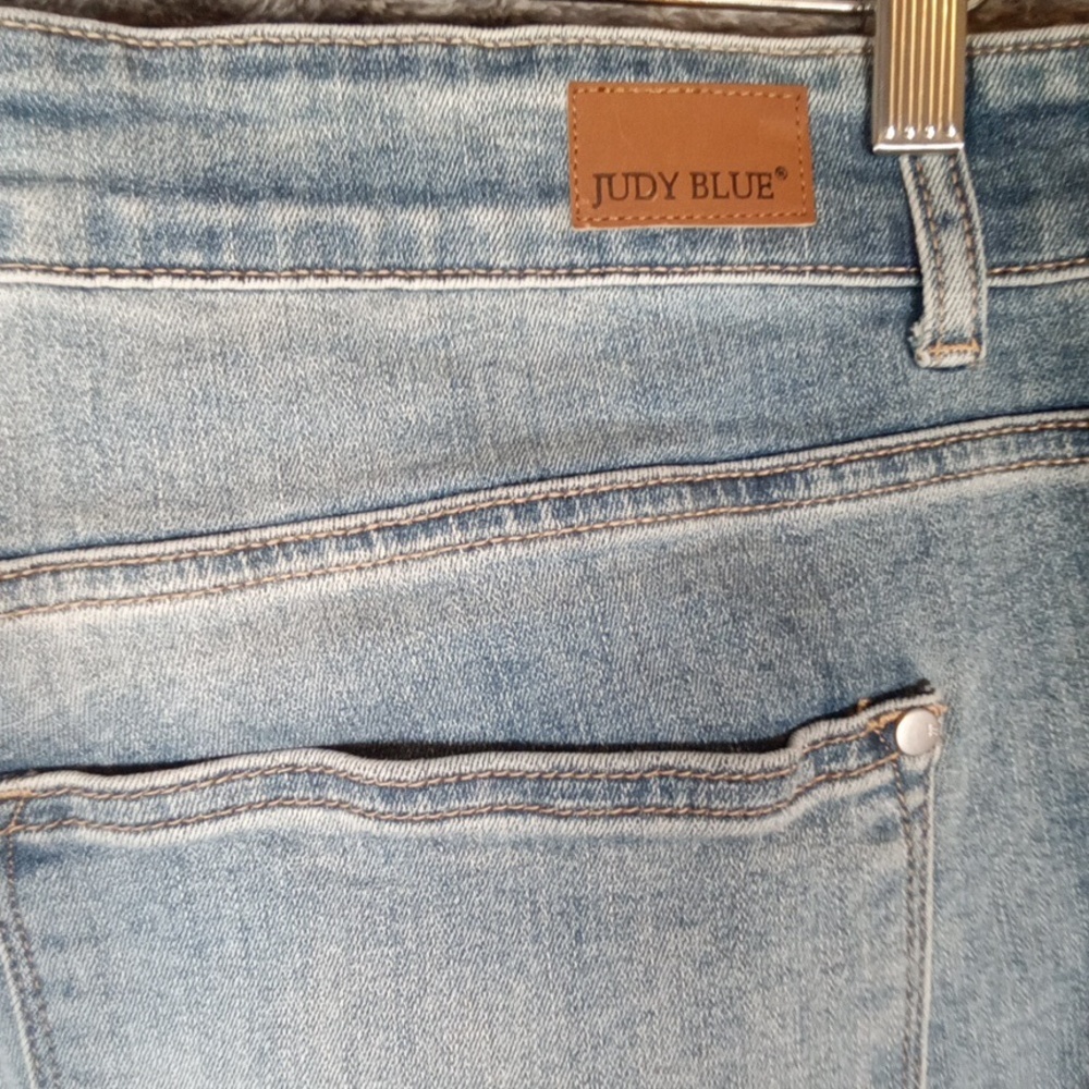 Judy Blue Boyfriend Fit Relaxed Medium Wash High Rise Cuffed Womens 24W - Picture 4 of 13
